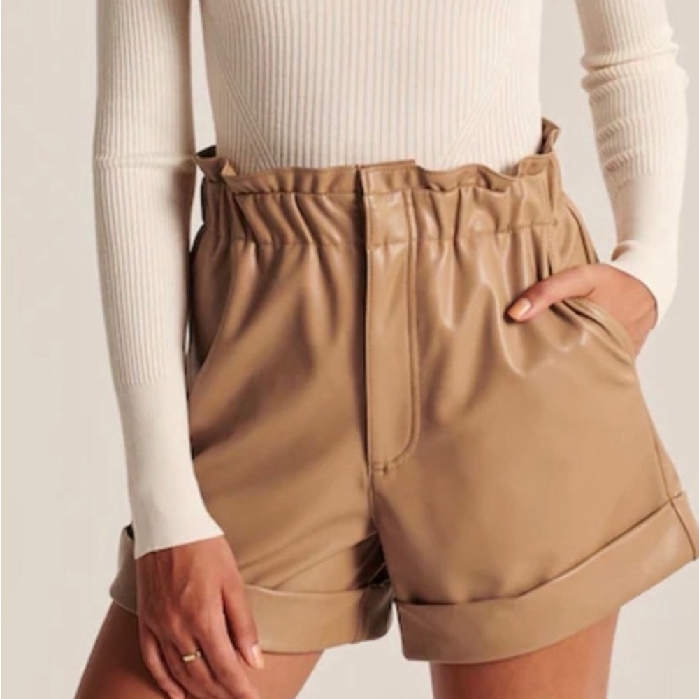 ABERCROMBIE & FITCH FAUX LEATHER SHORTS